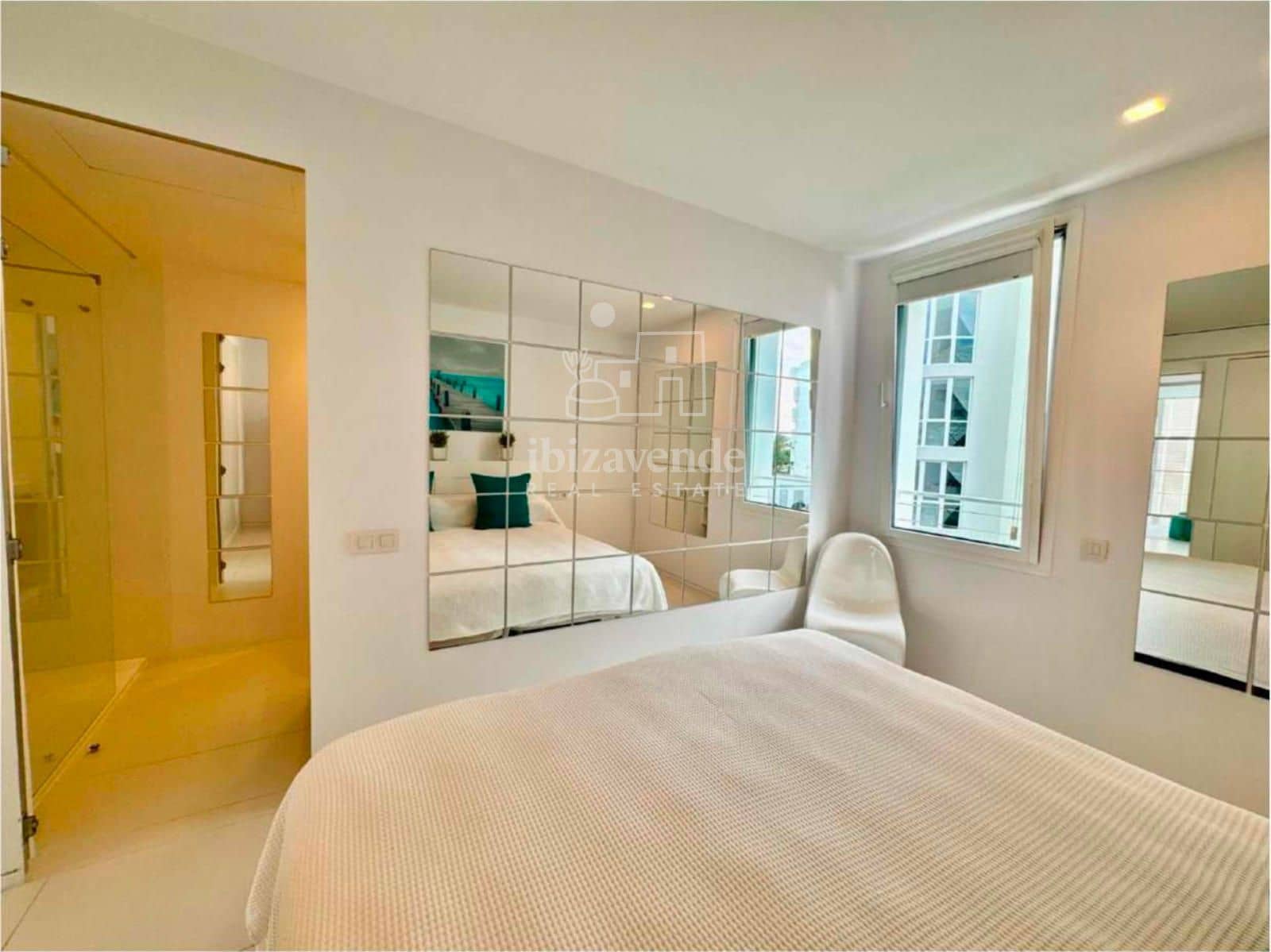 2 slaapkamer Flat te koop in Ibiza dorp met zwembad garage - € 580.000 (Ref: 9108221)