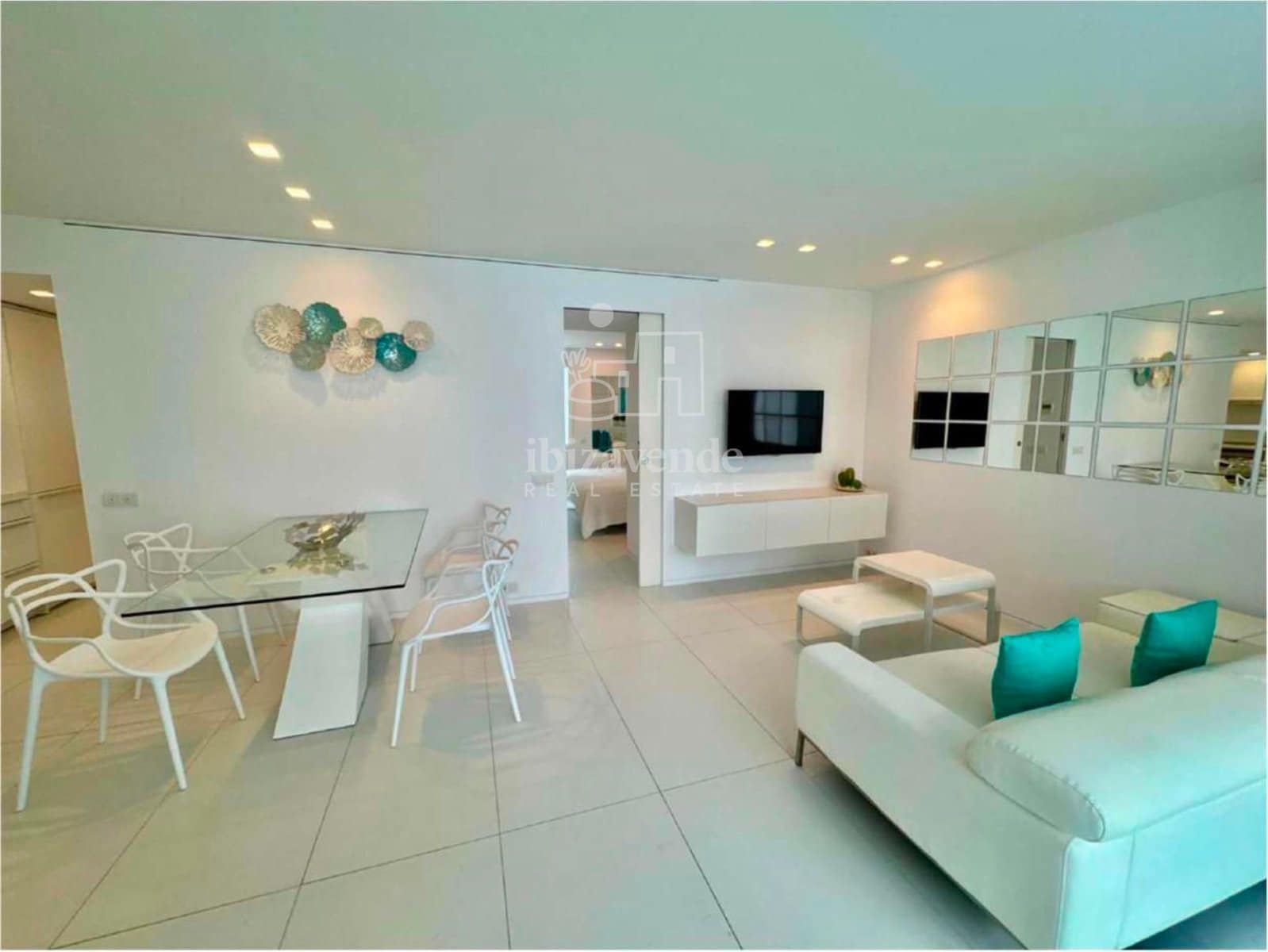 2 slaapkamer Flat te koop in Ibiza dorp met zwembad garage - € 580.000 (Ref: 9108221)