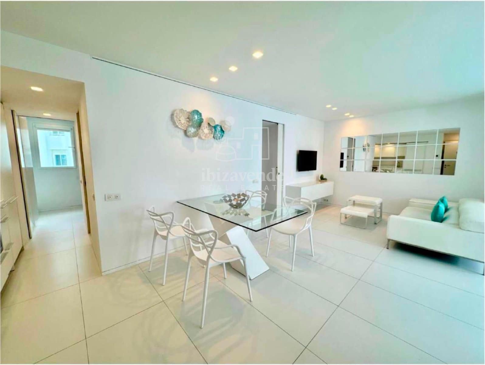 2 slaapkamer Flat te koop in Ibiza dorp met zwembad garage - € 580.000 (Ref: 9108221)