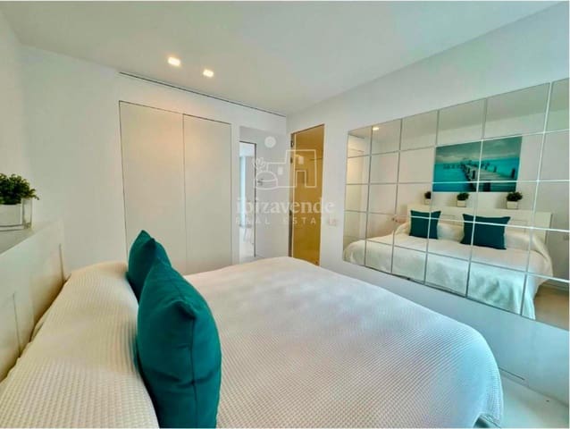 2 soverom Leilighet til salgs i Ibiza by med svømmebasseng garasje - € 580 000 (Ref: 9108221)
