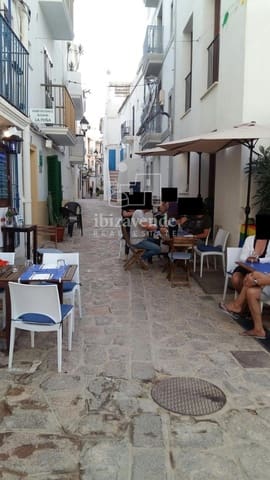 36 bedroom Restaurant/Bar for rent in Ibiza / Eivissa town - € 1,900 (Ref: 9108223)