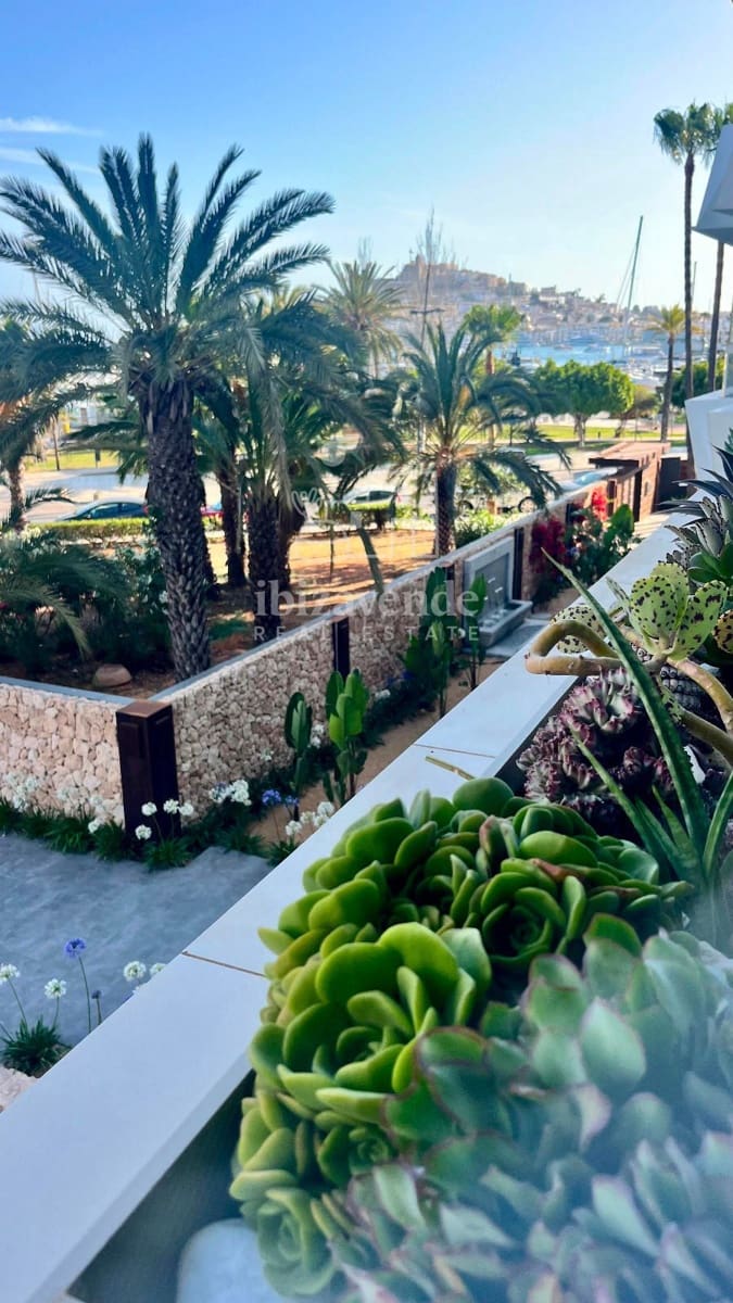 4 soverom Leilighet til salgs i Ibiza by med svømmebasseng garasje - € 4 250 000 (Ref: 9111586)