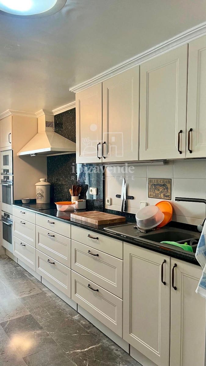 4 soverom Leilighet til salgs i Ibiza by med svømmebasseng garasje - € 4 250 000 (Ref: 9111586)