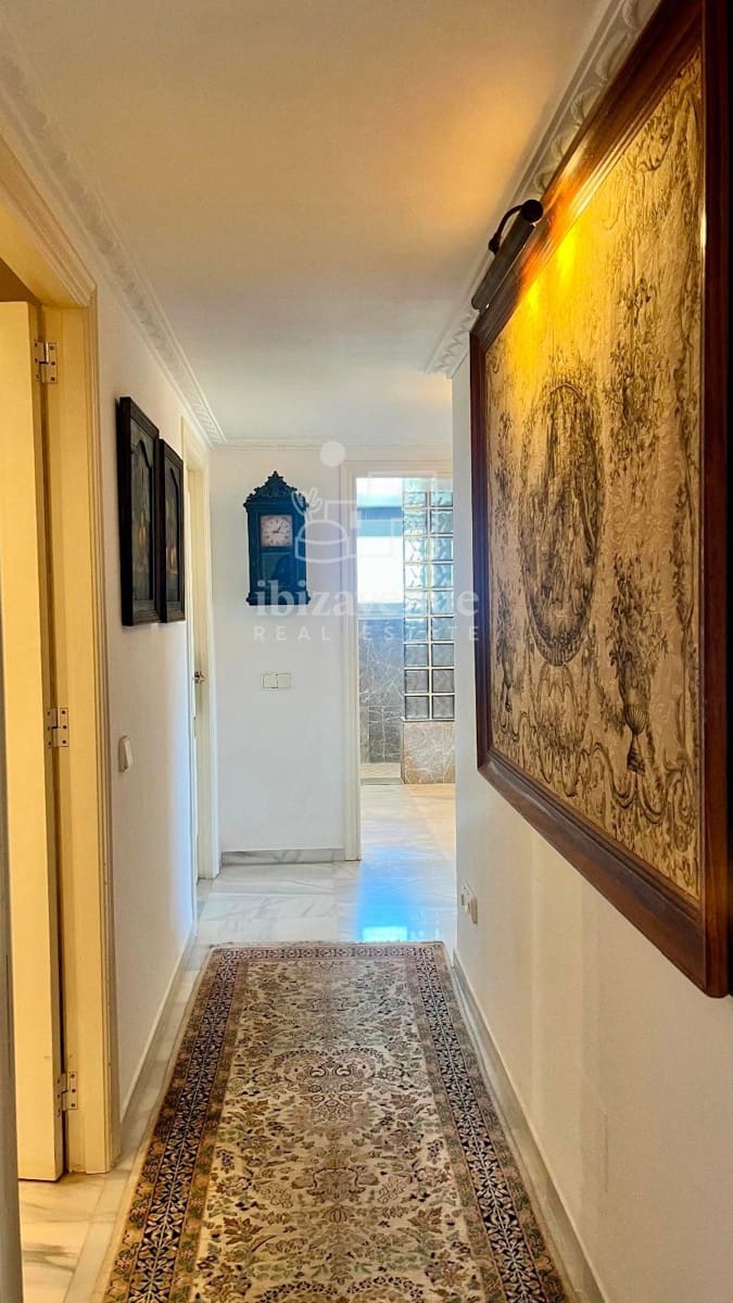 4 soverom Leilighet til salgs i Ibiza by med svømmebasseng garasje - € 4 250 000 (Ref: 9111586)