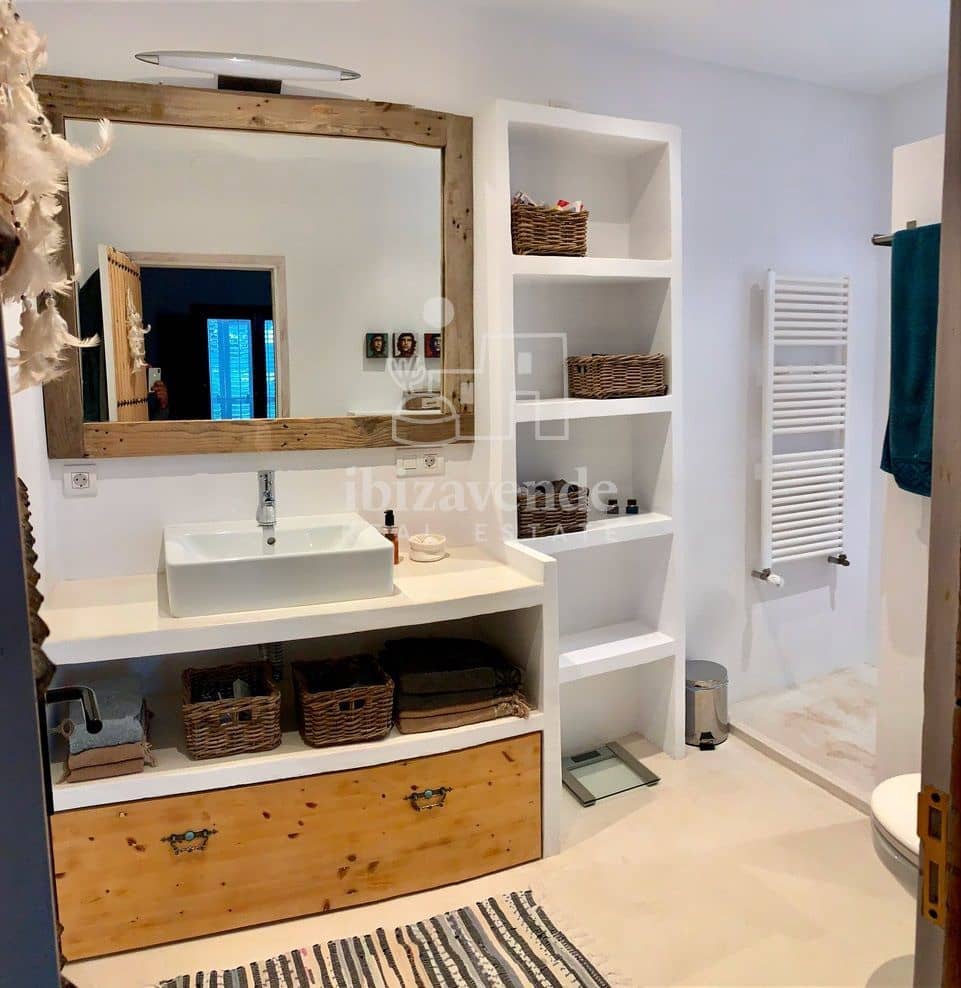 6 soverom Villa til salgs i Sant Antoni de Portmany med svømmebasseng garasje - € 2 590 000 (Ref: 9111589)