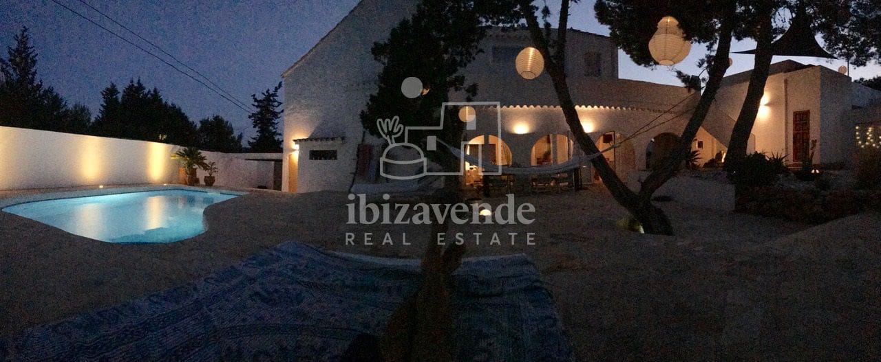 6 soverom Villa til salgs i Sant Antoni de Portmany med svømmebasseng garasje - € 2 590 000 (Ref: 9111589)