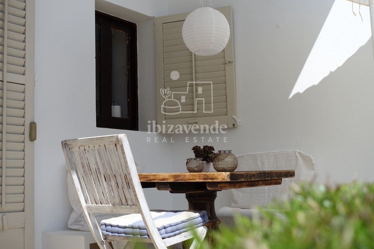 6 soverom Villa til salgs i Sant Antoni de Portmany med svømmebasseng garasje - € 2 590 000 (Ref: 9111589)