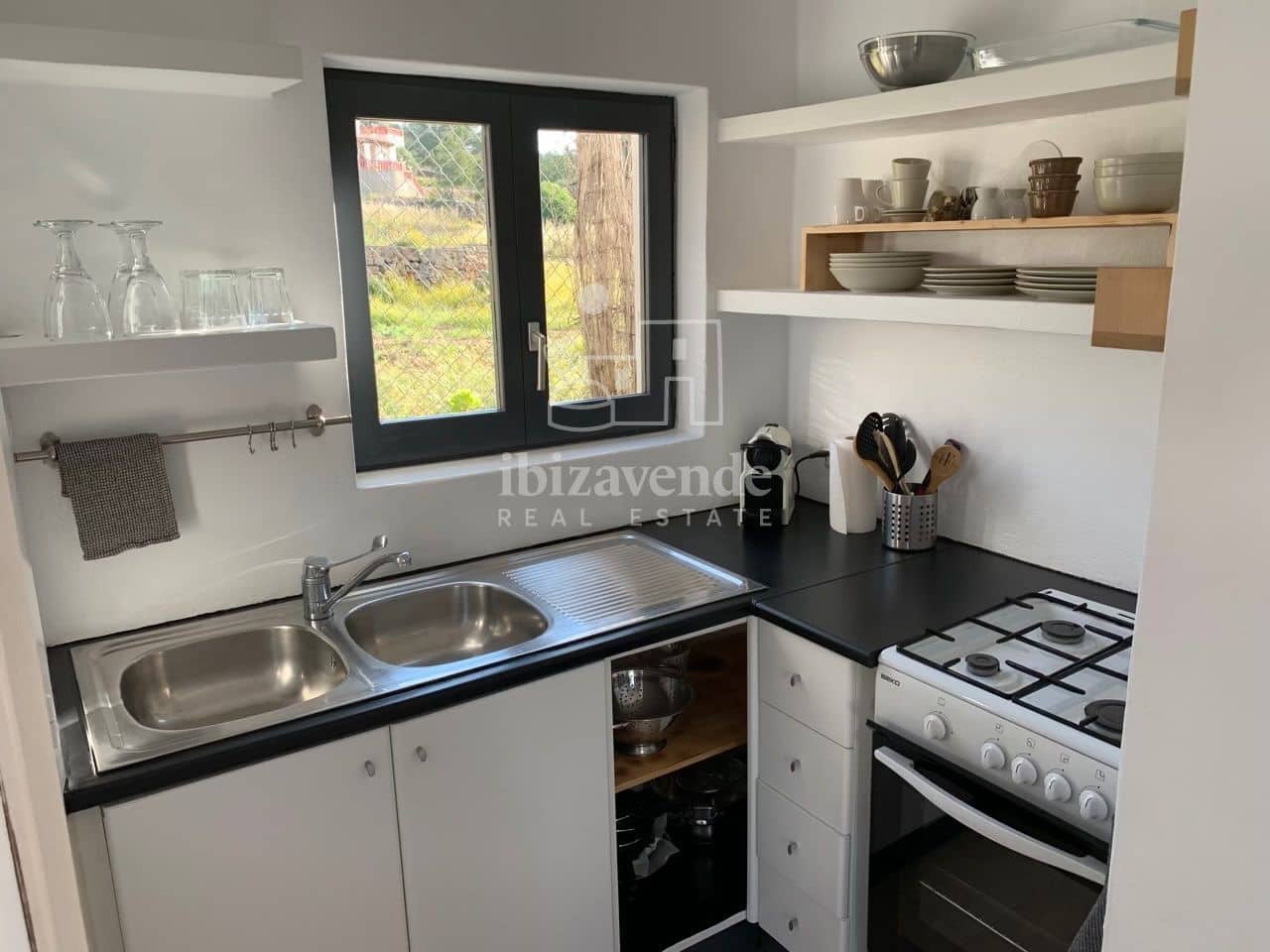 6 soverom Villa til salgs i Sant Antoni de Portmany med svømmebasseng garasje - € 2 590 000 (Ref: 9111589)