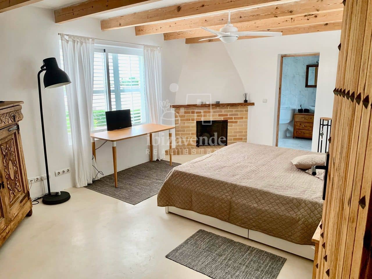 6 soverom Villa til salgs i Sant Antoni de Portmany med svømmebasseng garasje - € 2 590 000 (Ref: 9111589)