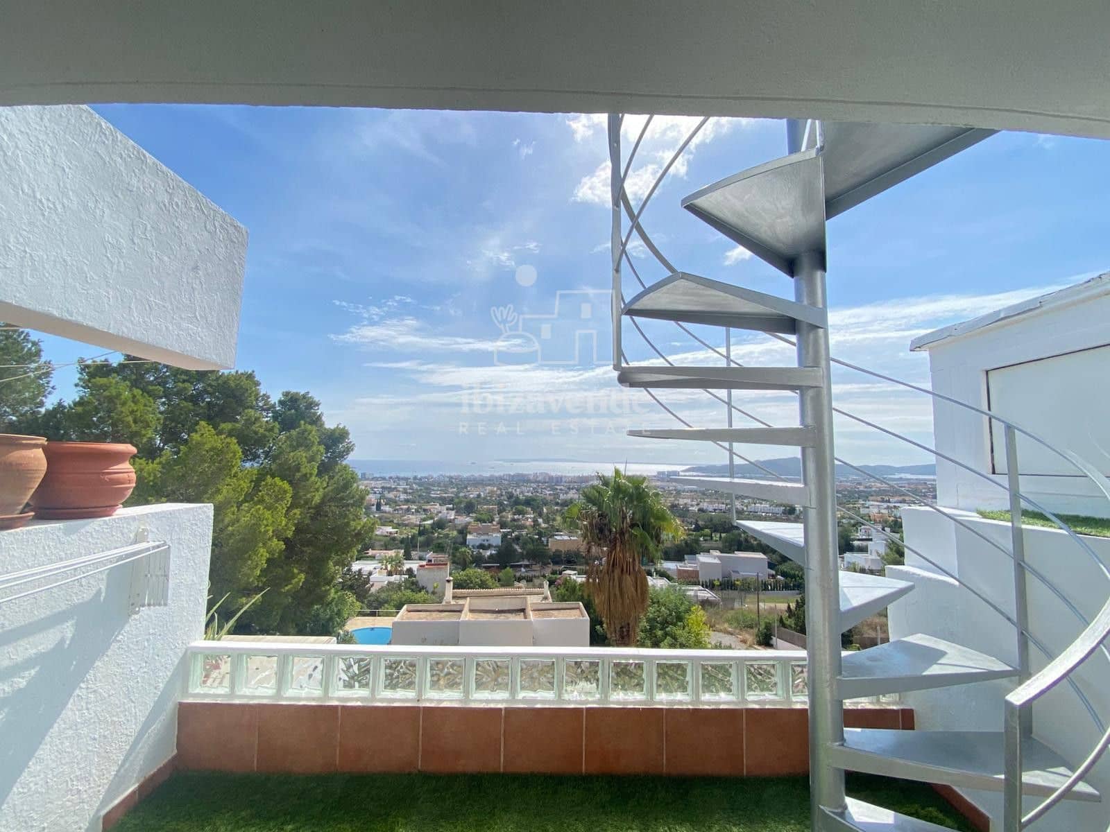 2 soveværelse Byhus til leje i Ibiza by - € 1.500 (Ref: 9113282)