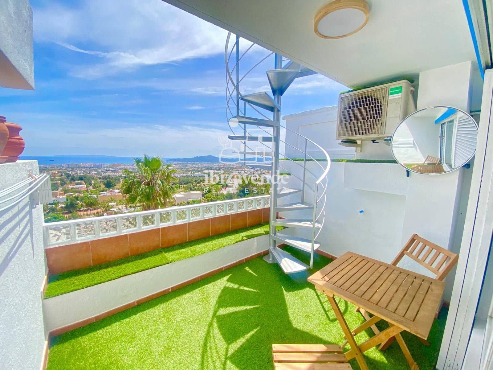 2 bedroom Townhouse for rent in Ibiza / Eivissa town - € 3,500 (Ref: 9113282)