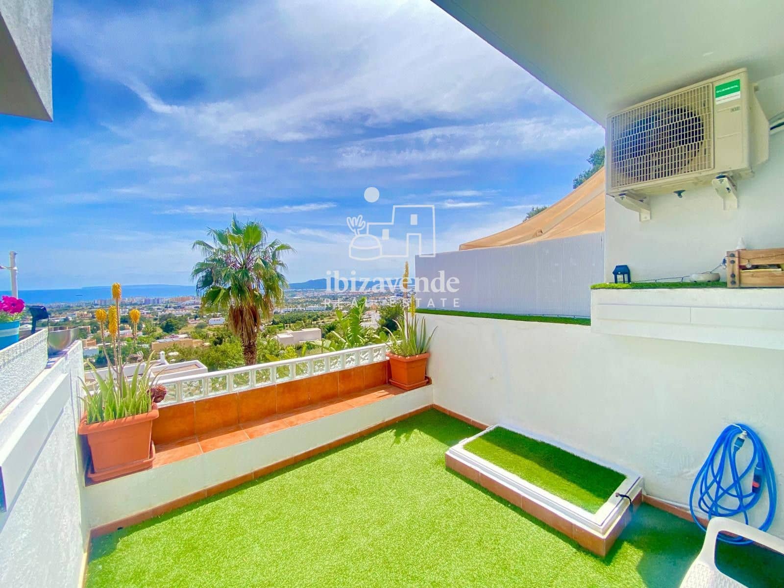 2 bedroom Townhouse for rent in Ibiza / Eivissa town - € 3,500 (Ref: 9113282)