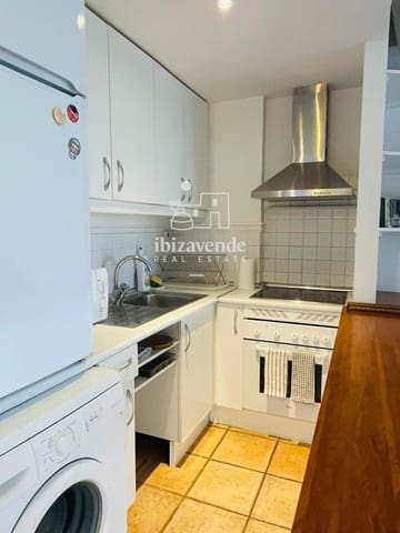 1 sovrum Lägenhet att hyra i Santa Eulalia / Santa Eularia med pool garage - 3 000 € (Ref: 9116833)