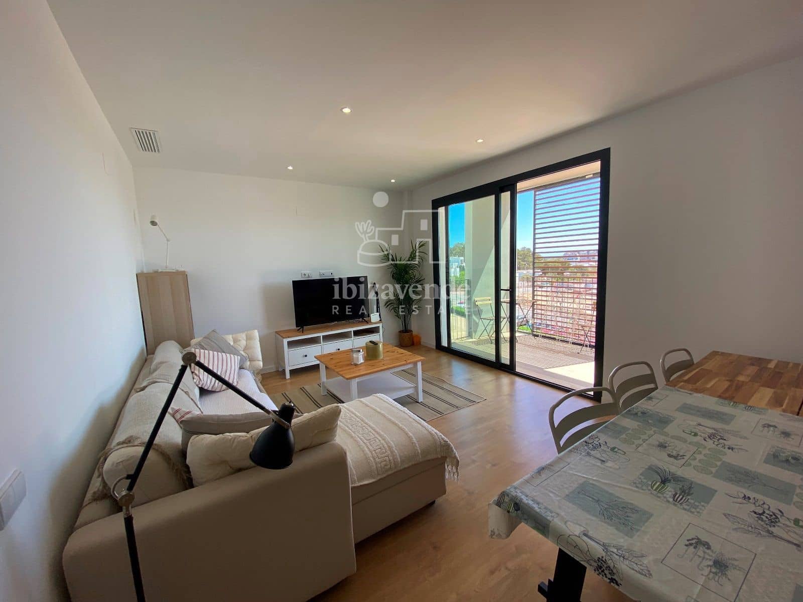 3 Zimmer Wohnung zu vermieten in Ibiza / Eivissa Stadt mit Pool Garage - 5.000 € (Ref: 9116834)