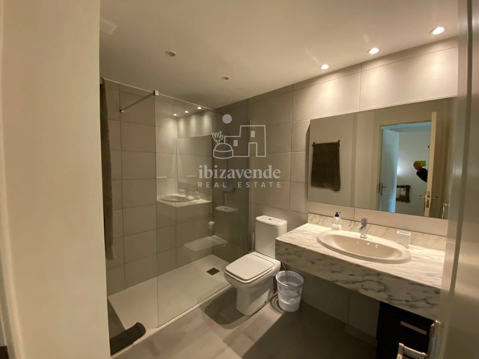 2 bedroom Flat for rent in Ibiza / Eivissa town with pool - € 3,500 (Ref: 9116836)