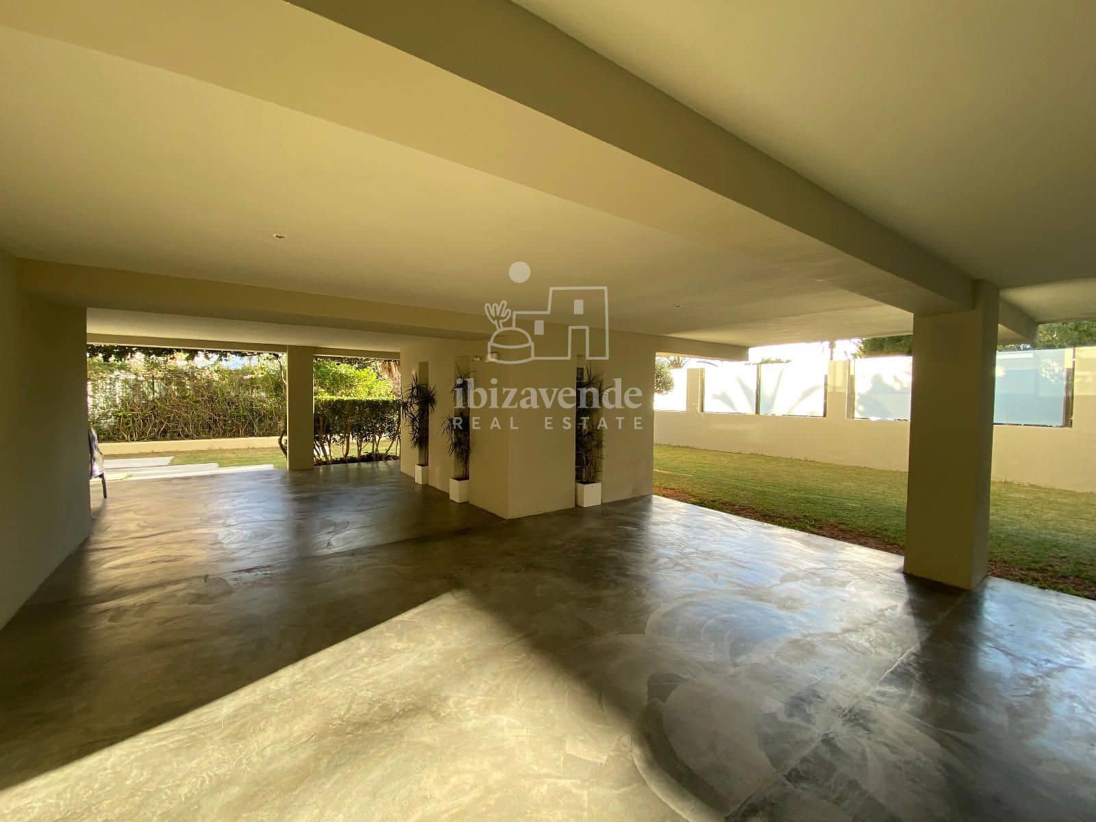 2 bedroom Flat for rent in Ibiza / Eivissa town with pool - € 3,500 (Ref: 9116836)