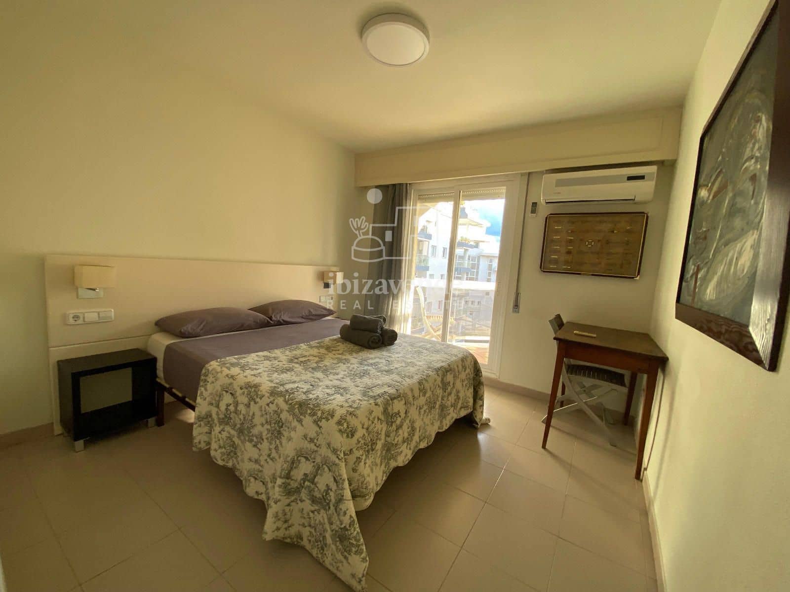 2 bedroom Flat for rent in Ibiza / Eivissa town with pool - € 3,500 (Ref: 9116836)