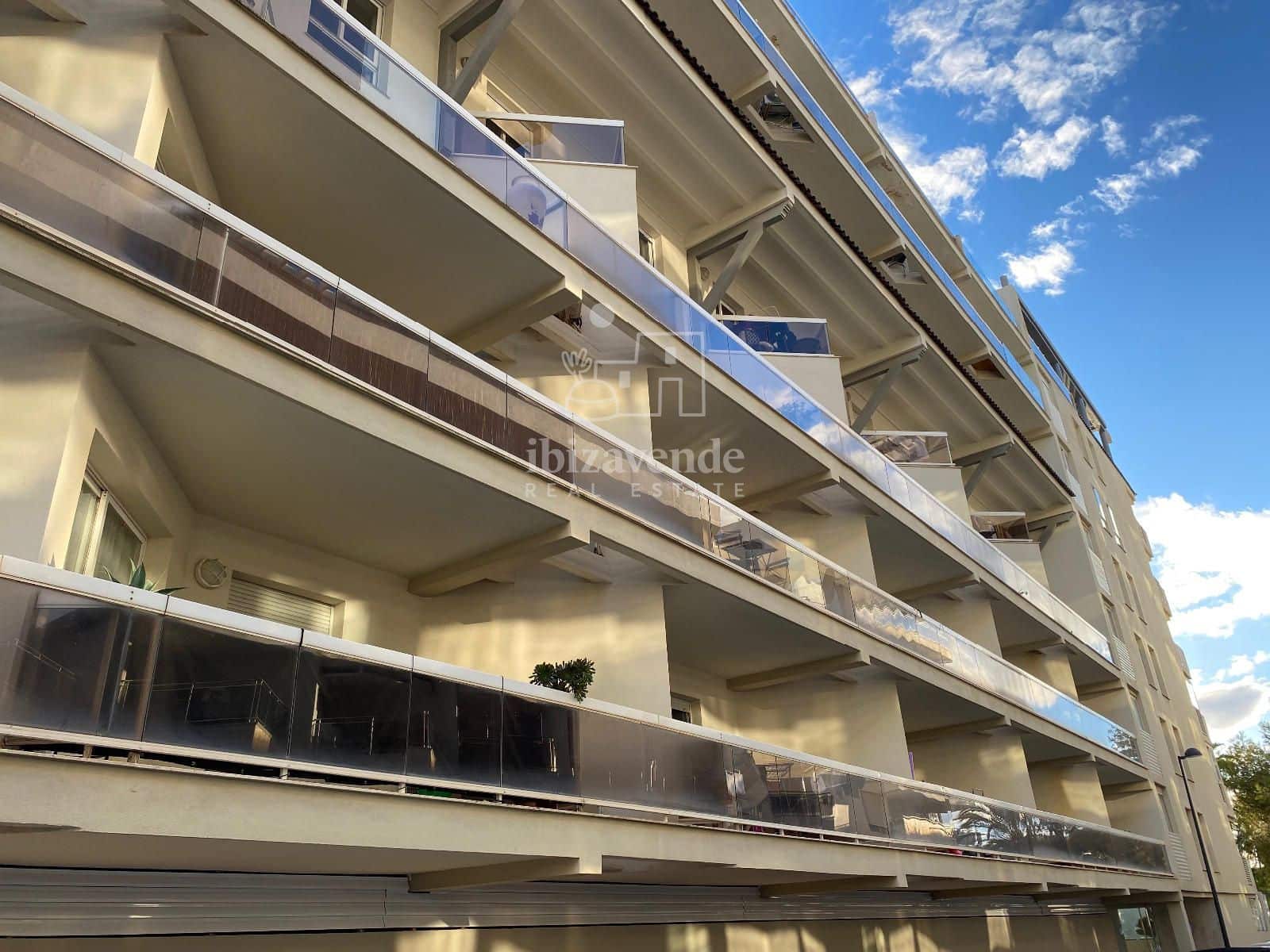 2 bedroom Flat for rent in Ibiza / Eivissa town with pool - € 3,500 (Ref: 9116836)