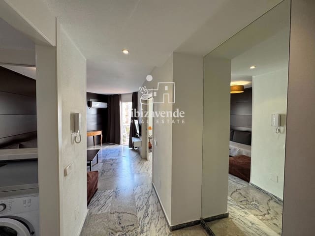 Piso de 2 habitaciones en Ibiza / Eivissa ciudad en venta con piscina - 750.000 € (Ref: 9116836)
