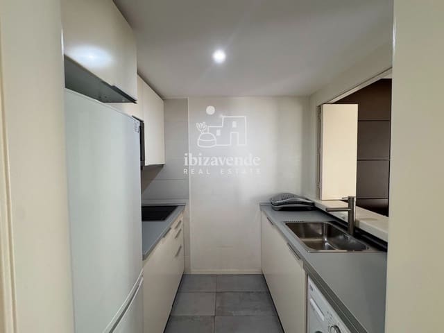 Piso de 2 habitaciones en Ibiza / Eivissa ciudad en venta con piscina - 750.000 € (Ref: 9116836)