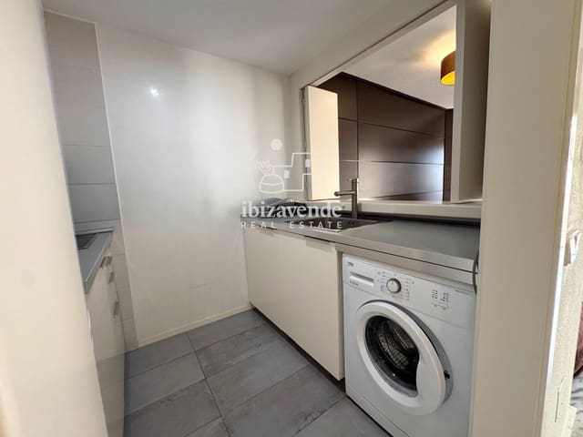 Piso de 2 habitaciones en Ibiza / Eivissa ciudad en venta con piscina - 750.000 € (Ref: 9116836)