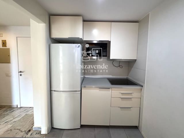 Piso de 2 habitaciones en Ibiza / Eivissa ciudad en venta con piscina - 750.000 € (Ref: 9116836)