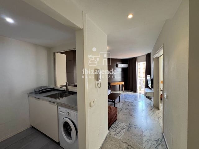 Piso de 2 habitaciones en Ibiza / Eivissa ciudad en venta con piscina - 750.000 € (Ref: 9116836)