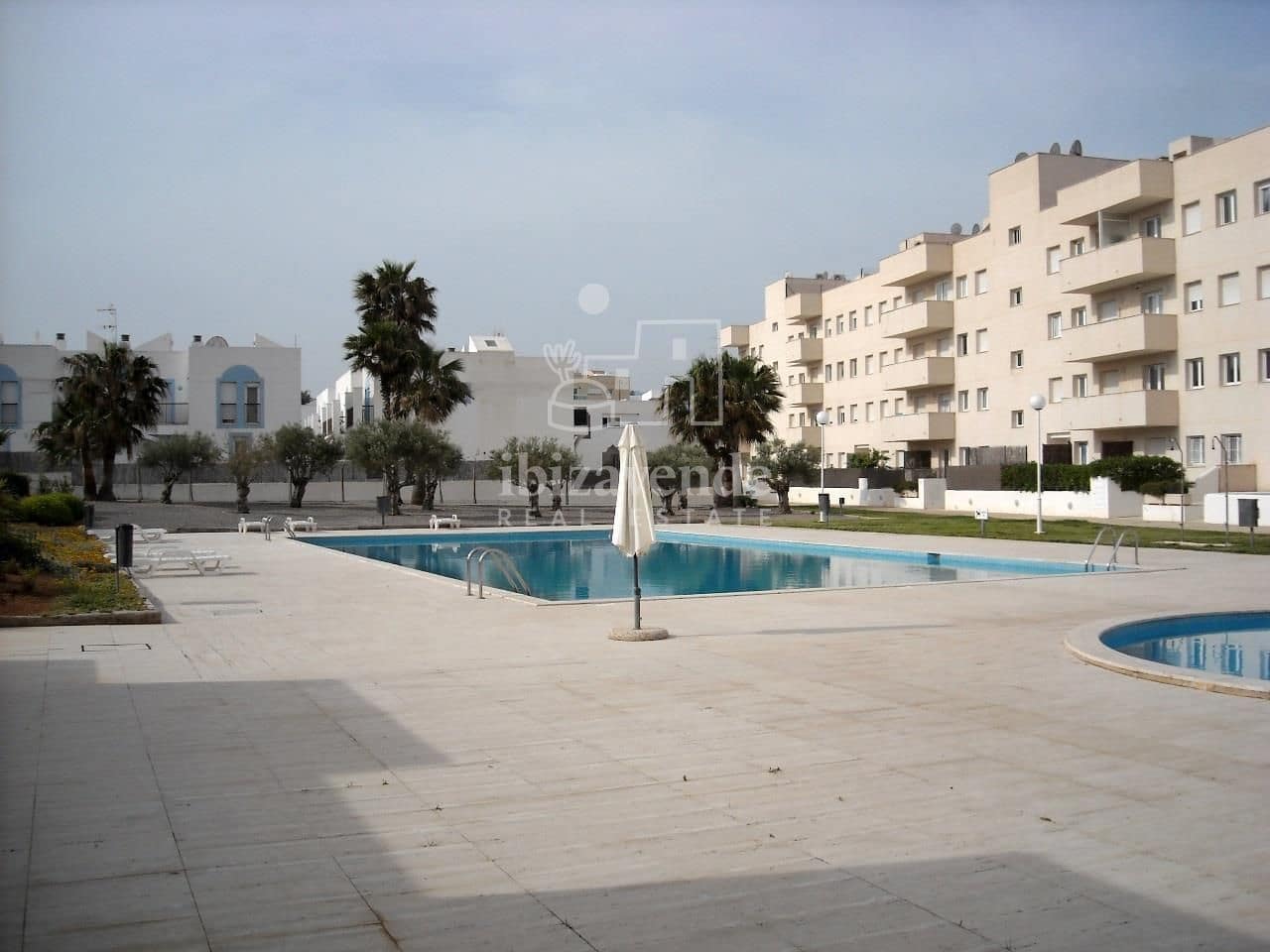 2 sypialnia Mieszkanie do wynajęcia w Cala d'en Bou z basenem garażem - 4 000 € (Ref: 9116838)