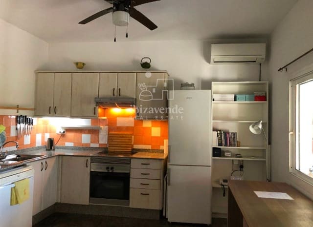 1 makuuhuone Huvila vuokrattavana paikassa Sant Joan de Labritja mukana uima-altaan 
autotalli - 1 700 € (Ref: 9123535)
