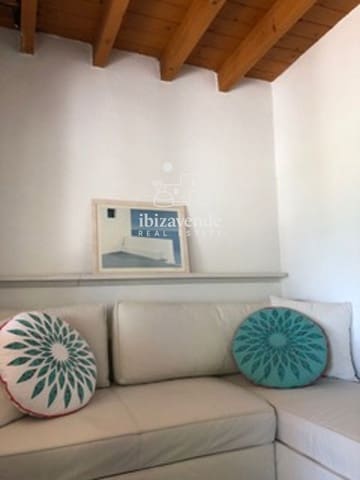 1 bedroom Villa for rent in Sant Joan de Labritja with pool garage - € 1,700 (Ref: 9123535)