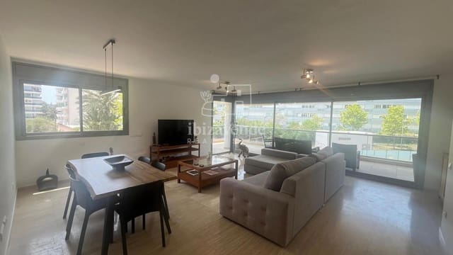 2 slaapkamer Flat te huur in Ibiza dorp met zwembad garage - € 6.500 (Ref: 9126310)