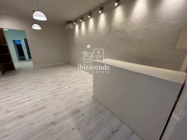 Erhverv til leje i Ibiza by - € 3.700 (Ref: 9137465)