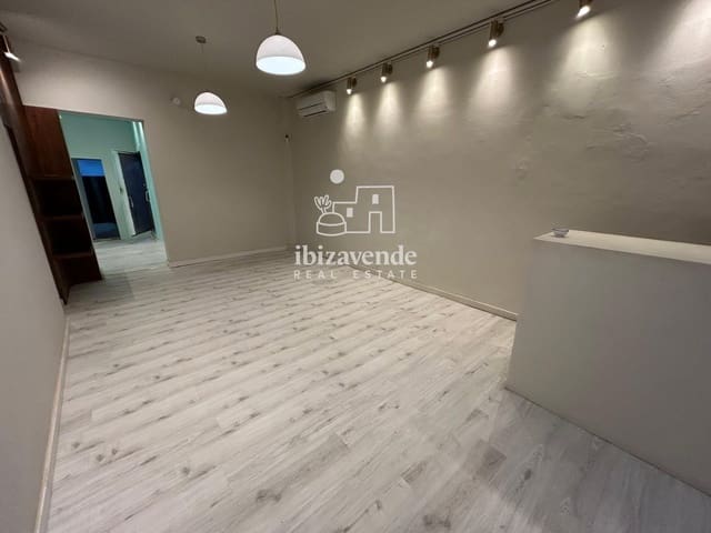 Erhverv til leje i Ibiza by - € 3.700 (Ref: 9137465)
