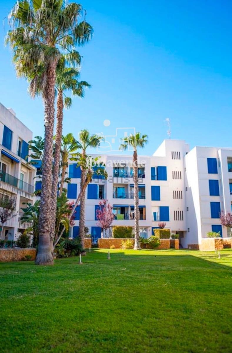 2 soverom Leilighet til salgs i Santa Eulalia / Santa Eularia med svømmebasseng garasje - € 730 000 (Ref: 9142191)