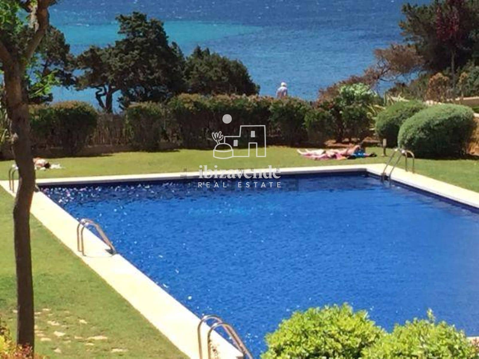 2 soverom Leilighet til salgs i Santa Eulalia / Santa Eularia med svømmebasseng garasje - € 730 000 (Ref: 9142191)