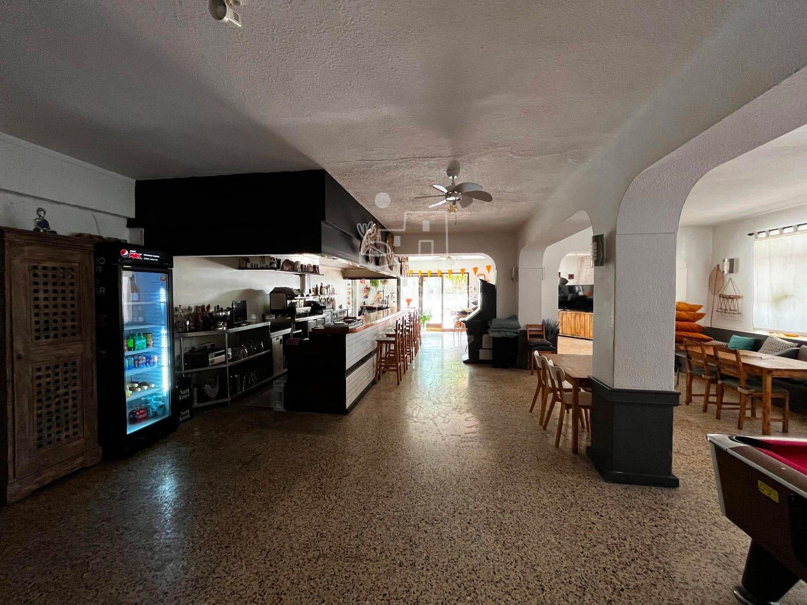 Restaurant/Bar til leje i Cala Llonga - € 2.100 (Ref: 9146210)