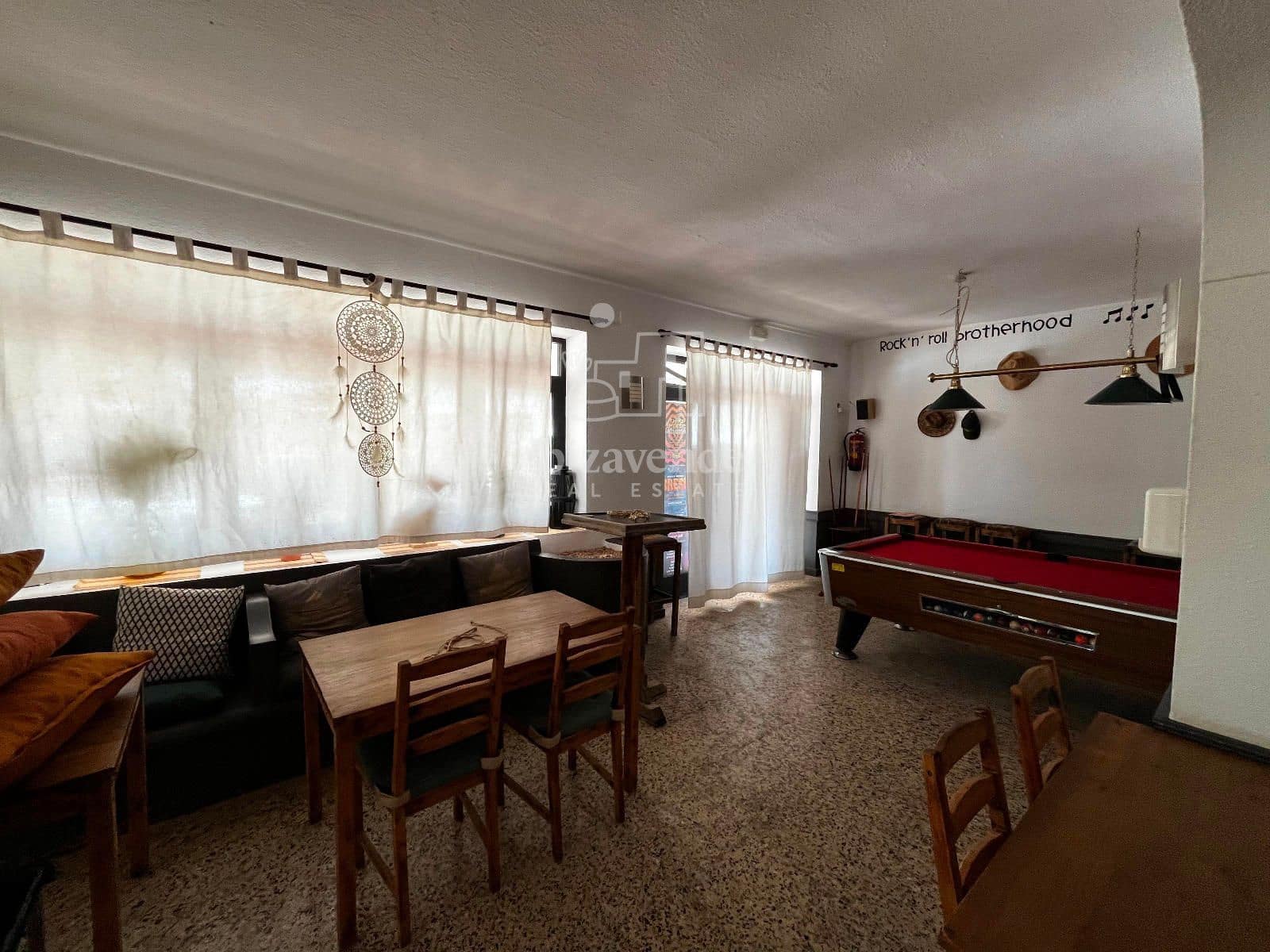 Restaurant/Bar til leje i Cala Llonga - € 2.100 (Ref: 9146210)