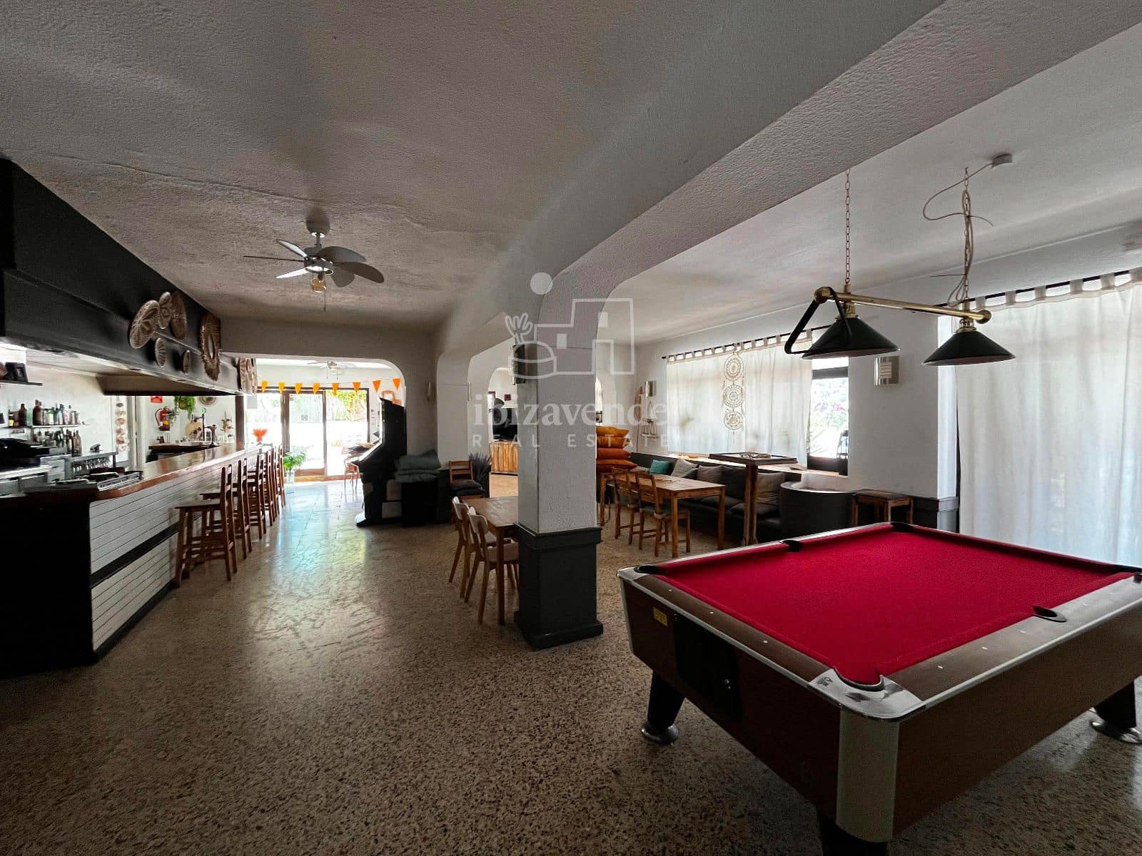 Restaurant/Bar til leje i Cala Llonga - € 2.100 (Ref: 9146210)