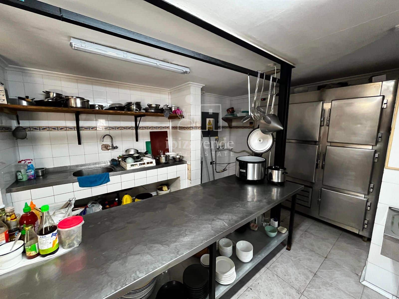 Restaurant/Bar til leje i Cala Llonga - € 2.100 (Ref: 9146210)