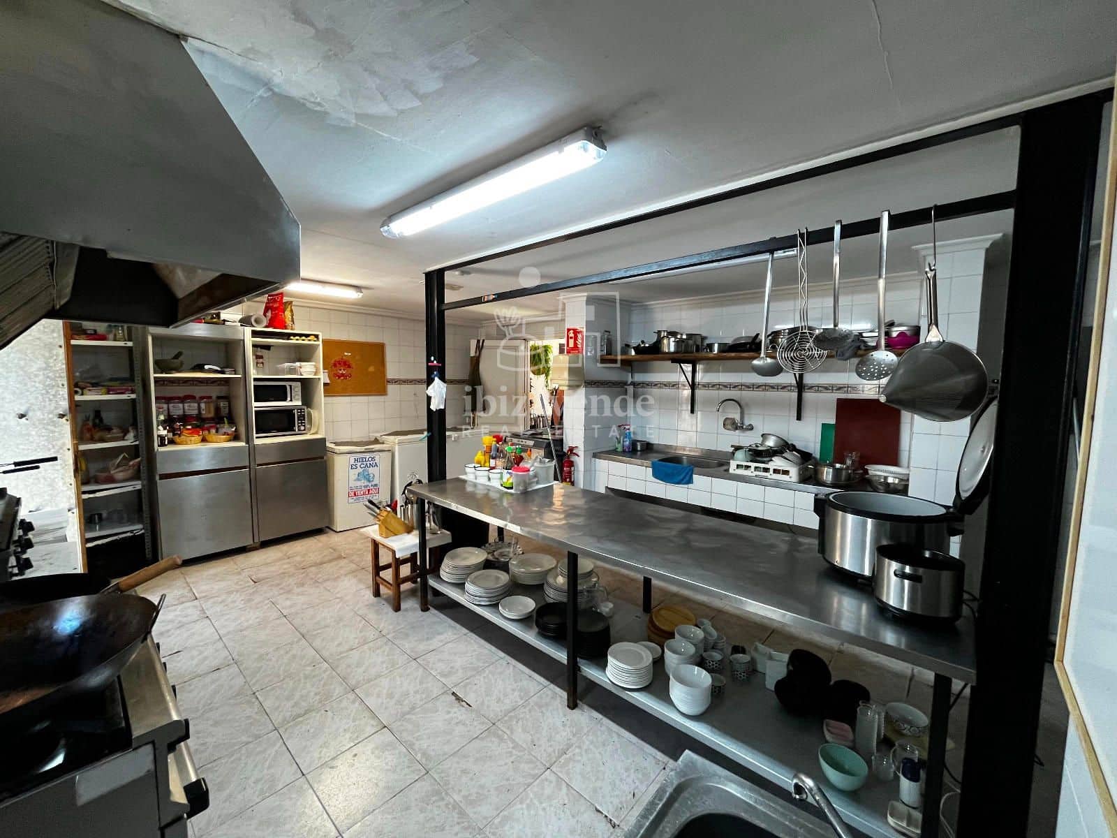 Restaurant/Bar til leje i Cala Llonga - € 2.100 (Ref: 9146210)