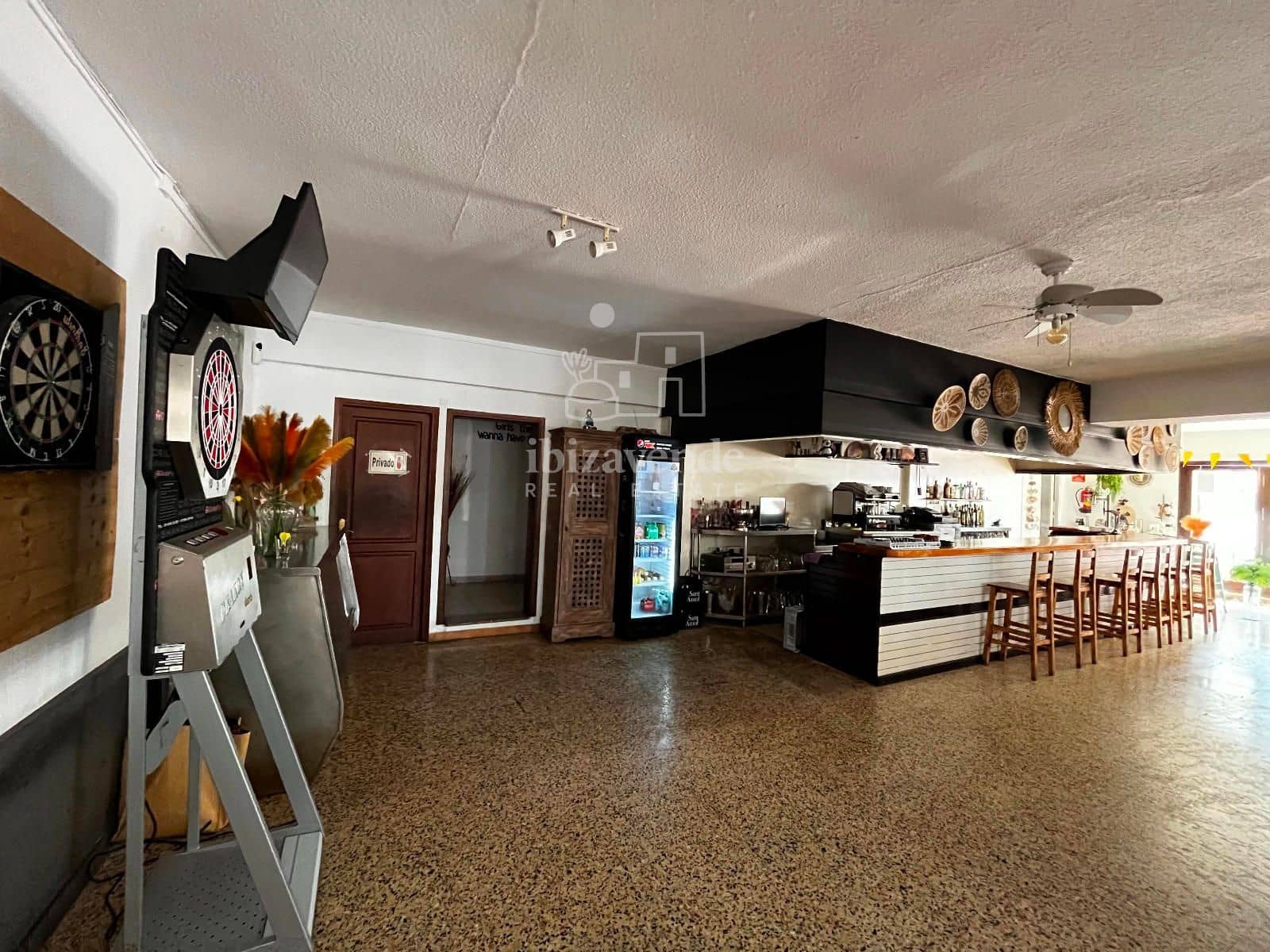 Restaurant/Bar til leje i Cala Llonga - € 2.100 (Ref: 9146210)