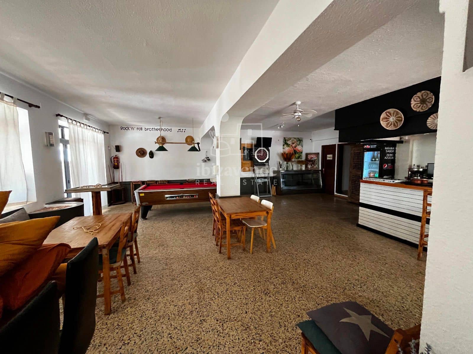 Restaurant/Bar til leje i Cala Llonga - € 2.100 (Ref: 9146210)