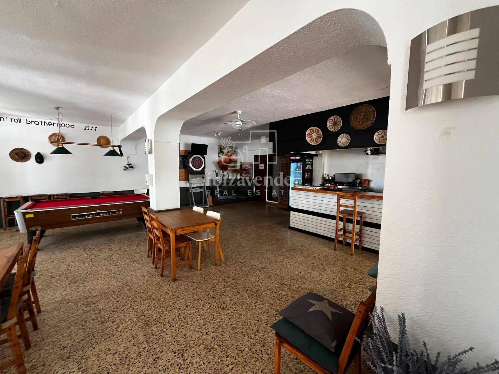 Restaurant/Bar til leje i Cala Llonga - € 2.100 (Ref: 9146210)