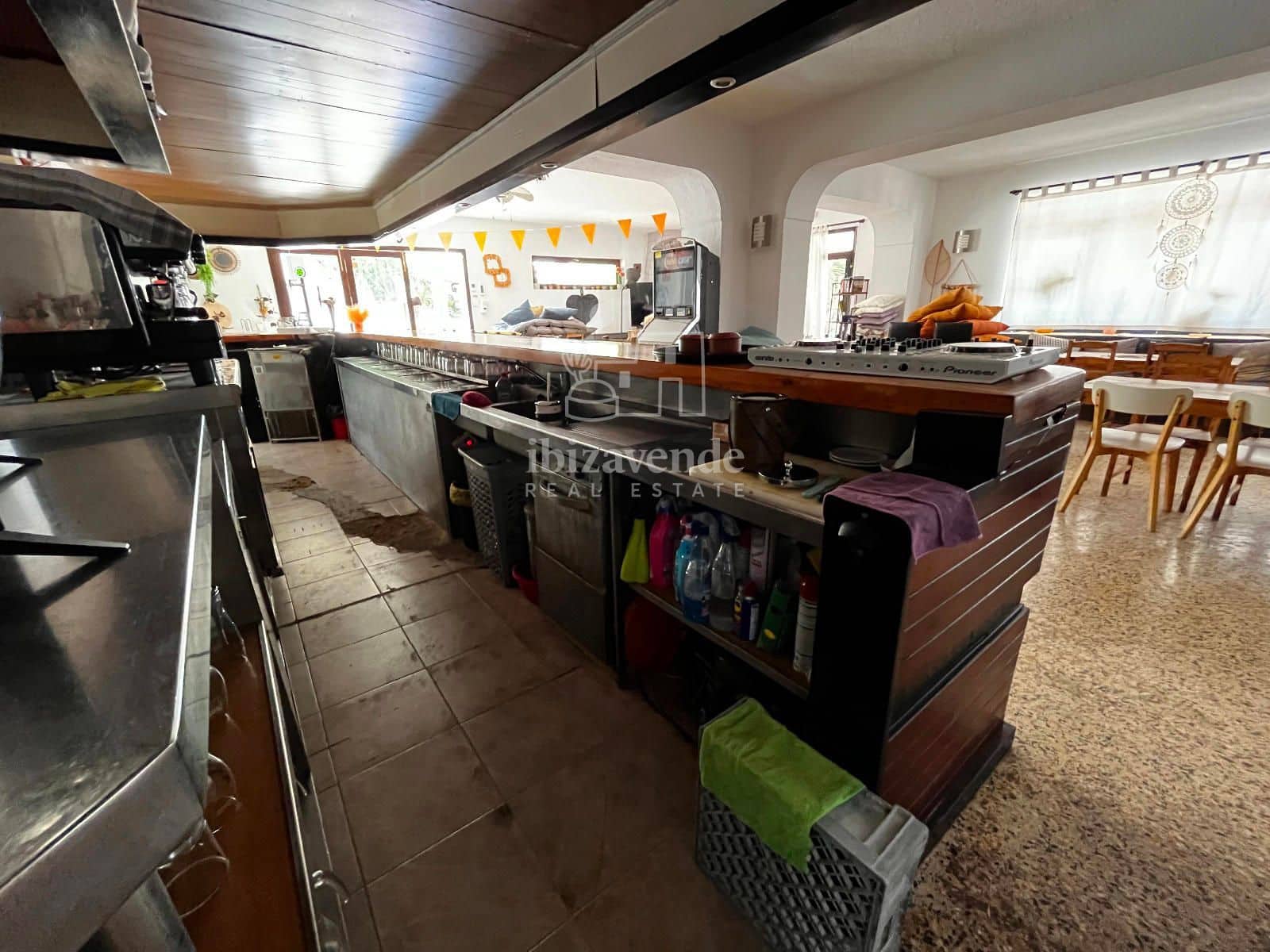 Restaurant/Bar til leje i Cala Llonga - € 2.100 (Ref: 9146210)