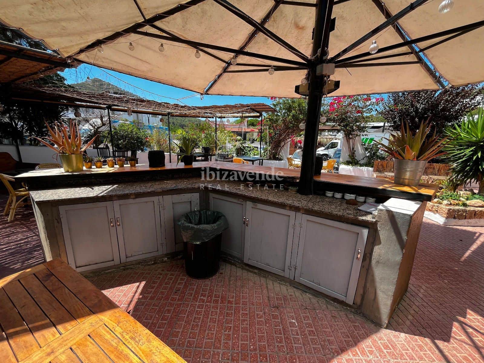 Restaurant/Bar til leje i Cala Llonga - € 2.100 (Ref: 9146210)