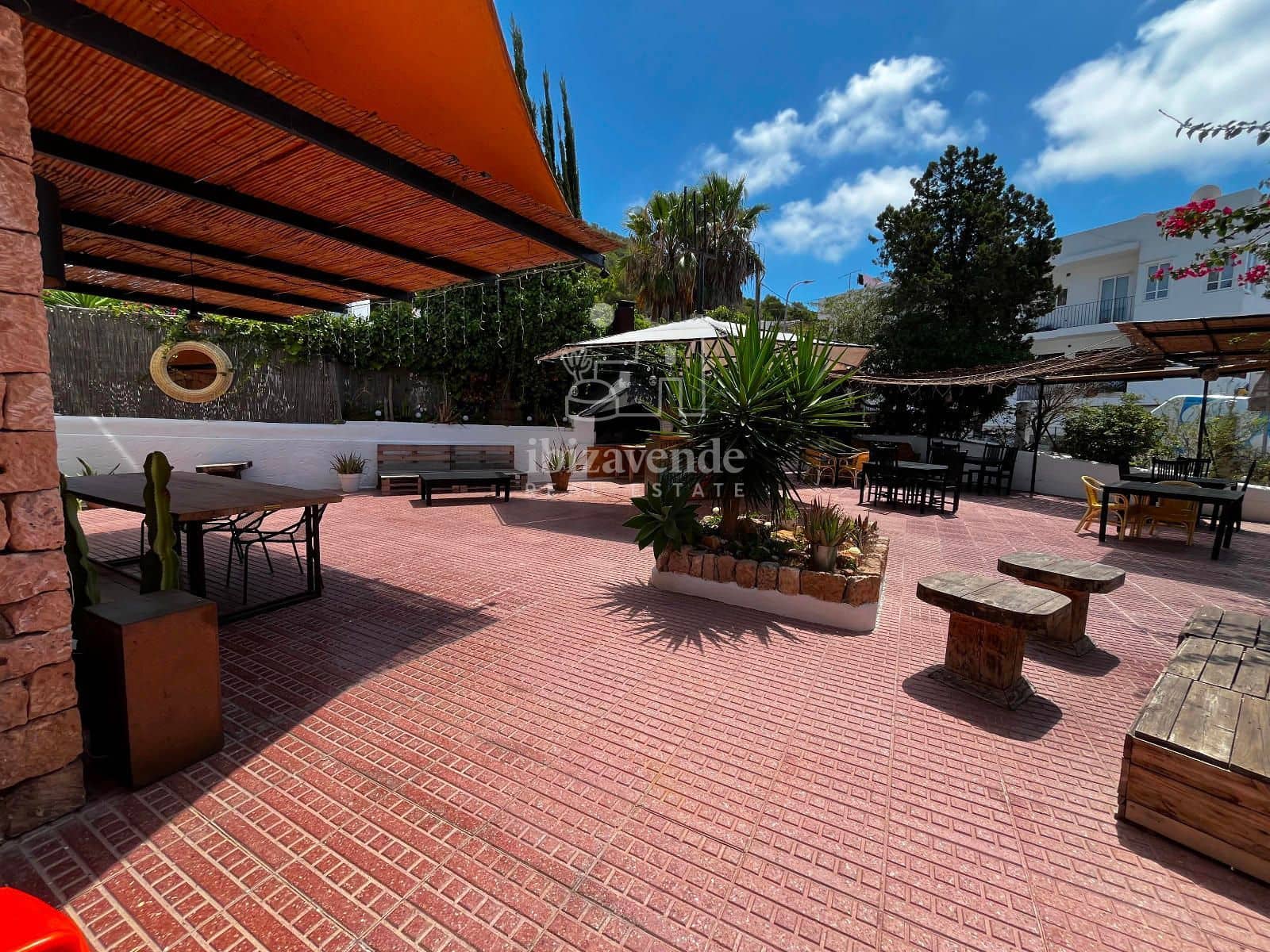 Restaurant/Bar til leje i Cala Llonga - € 2.100 (Ref: 9146210)