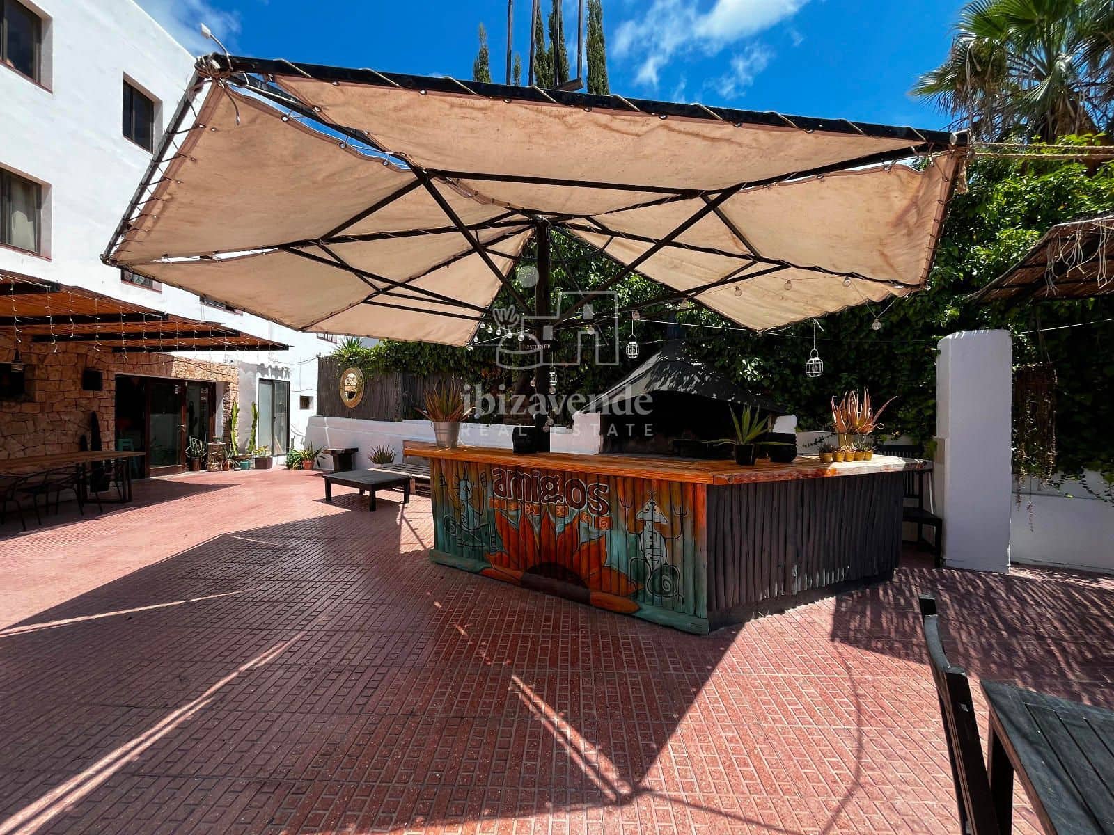 Restaurant/Bar til leje i Cala Llonga - € 2.100 (Ref: 9146210)