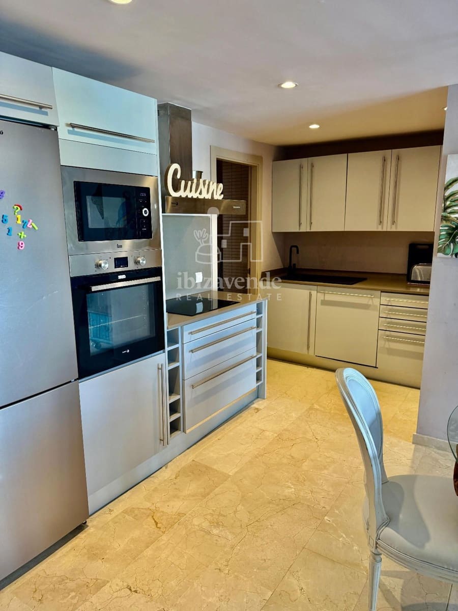 3 chambre Maison de Ville à vendre à Roca Llisa avec piscine garage - 780 000 € (Ref: 9147952)