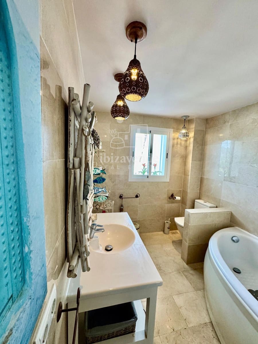 3 chambre Maison de Ville à vendre à Roca Llisa avec piscine garage - 780 000 € (Ref: 9147952)