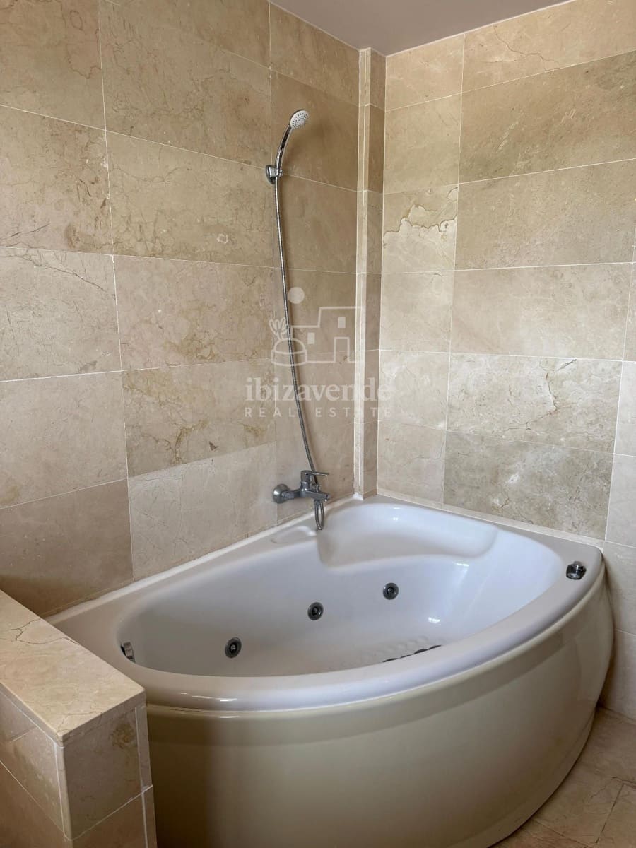 3 chambre Maison de Ville à vendre à Roca Llisa avec piscine garage - 780 000 € (Ref: 9147952)